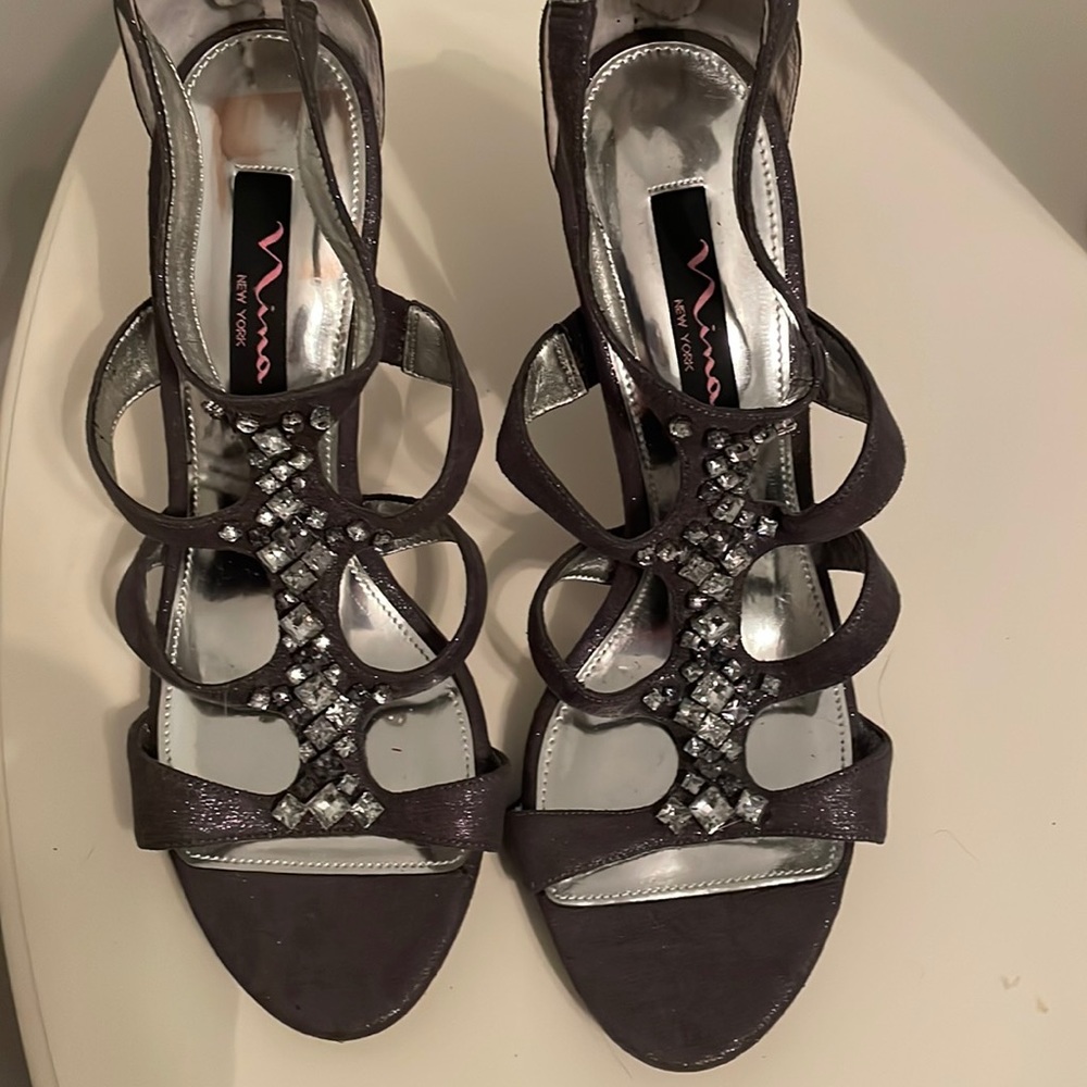 NEVER WORN Strappy silver heels with bling